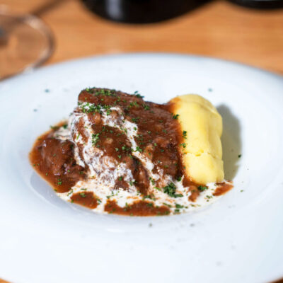 国産牛ほほ肉赤ワイン煮込み